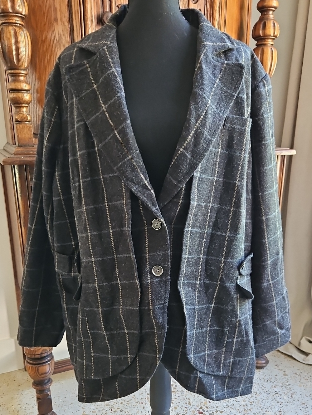 LYS Women's Dark Gray Windowpane Blazer Jacket. Size 22W